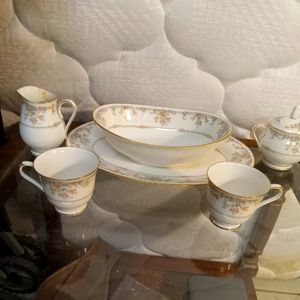 Antique Noritake Ivory china 6 piece set Gallery edition gold trim floral design